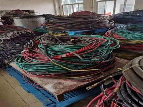 新疆高价回收一批淘汰废电缆