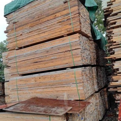 江苏泰州低价出售木方100吨