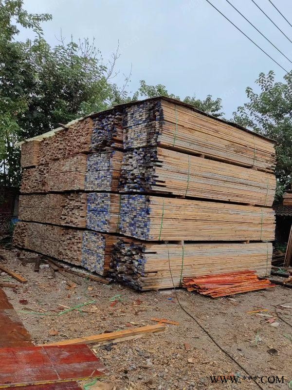 江苏泰州长期出售木方模板10000根